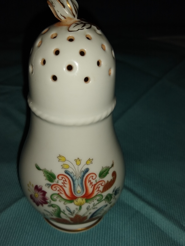 Vintage Richard Ginori sugar shaker.